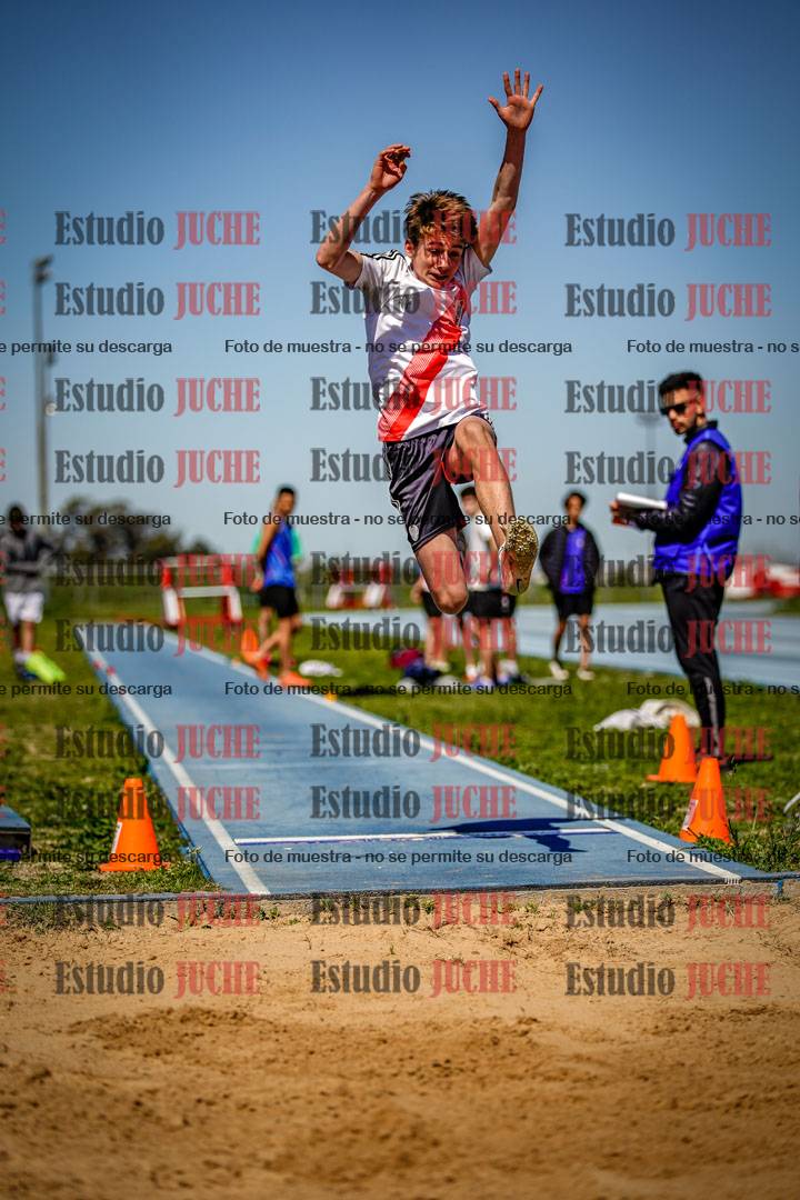 Fotos del salto en largo de varones - U15