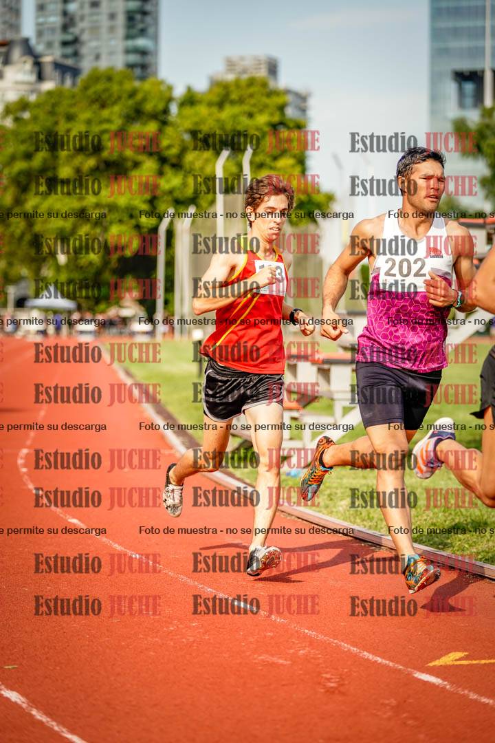 Fotos de los 3000 m llanos de varones