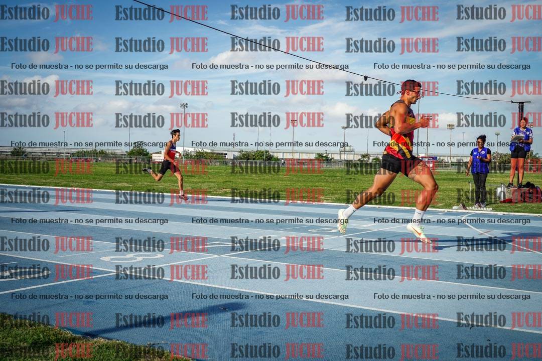 Fotos de los 400 m llanos de varones