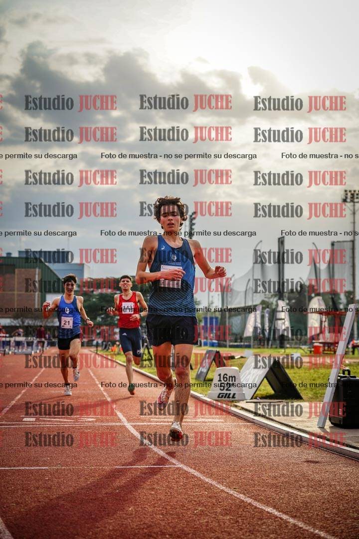 Fotos de los 3000 m con obstáculos de varones