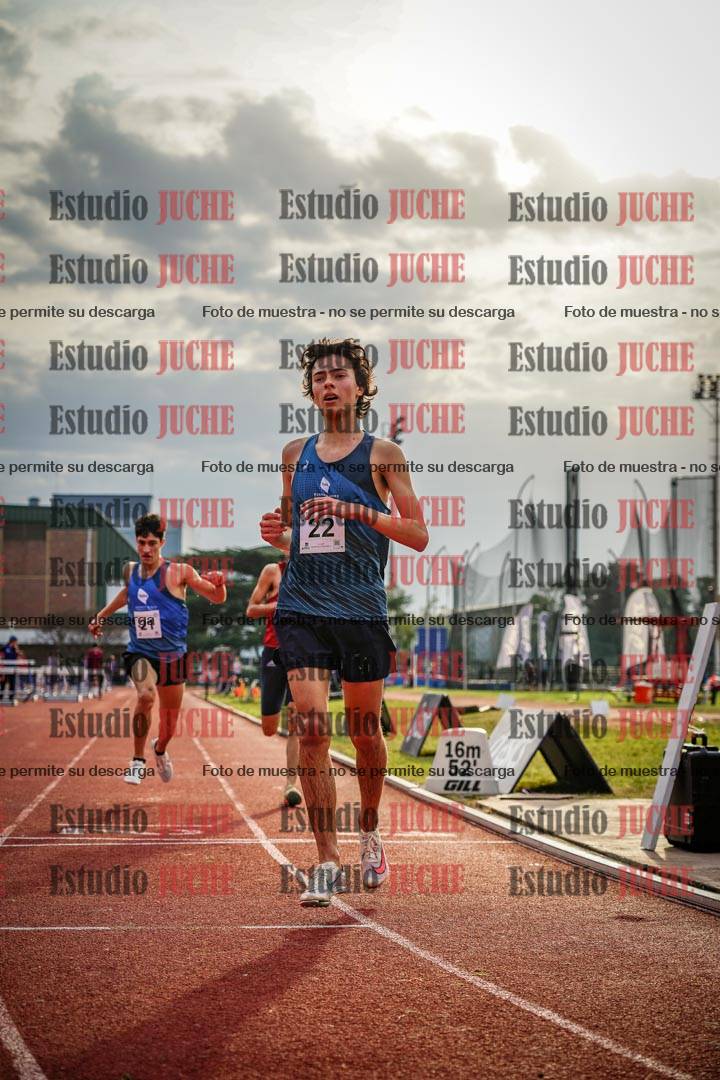 Fotos de los 3000 m con obstáculos de varones