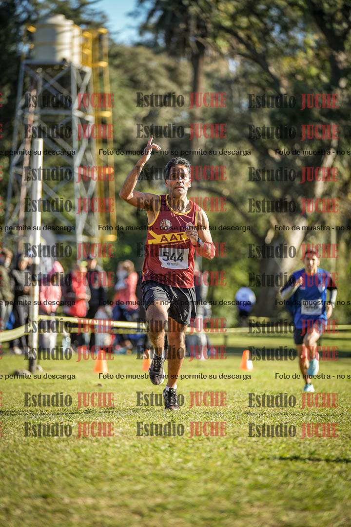 Fotos de la llegada del cross de 4000 m - varones