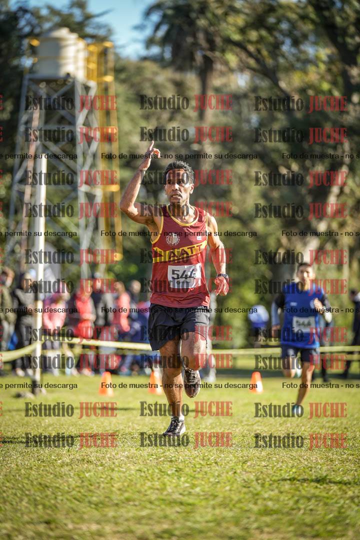 Fotos de la llegada del cross de 4000 m - varones