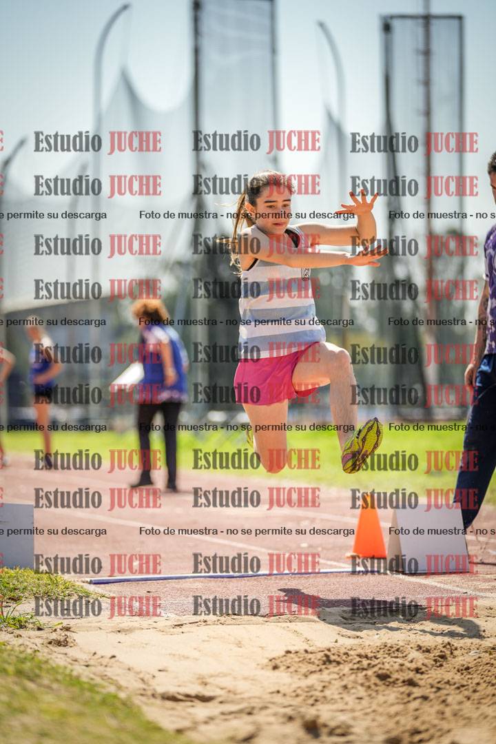 Fotos del salto en largo de mujeres - ambas categorías