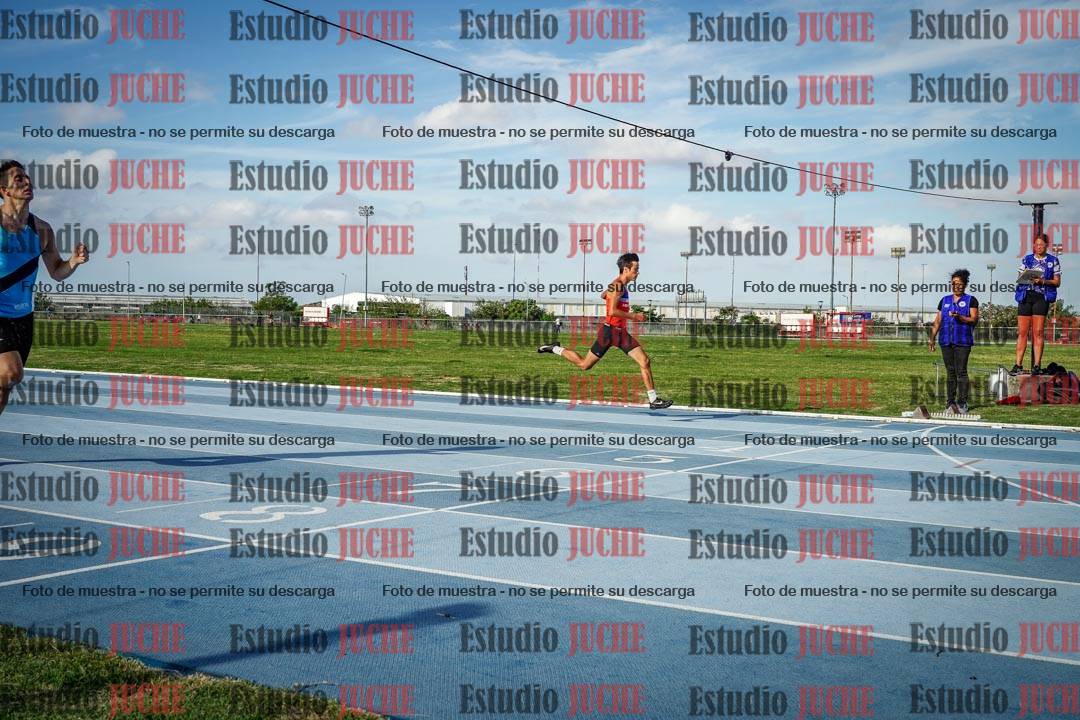 Fotos de los 400 m llanos de varones