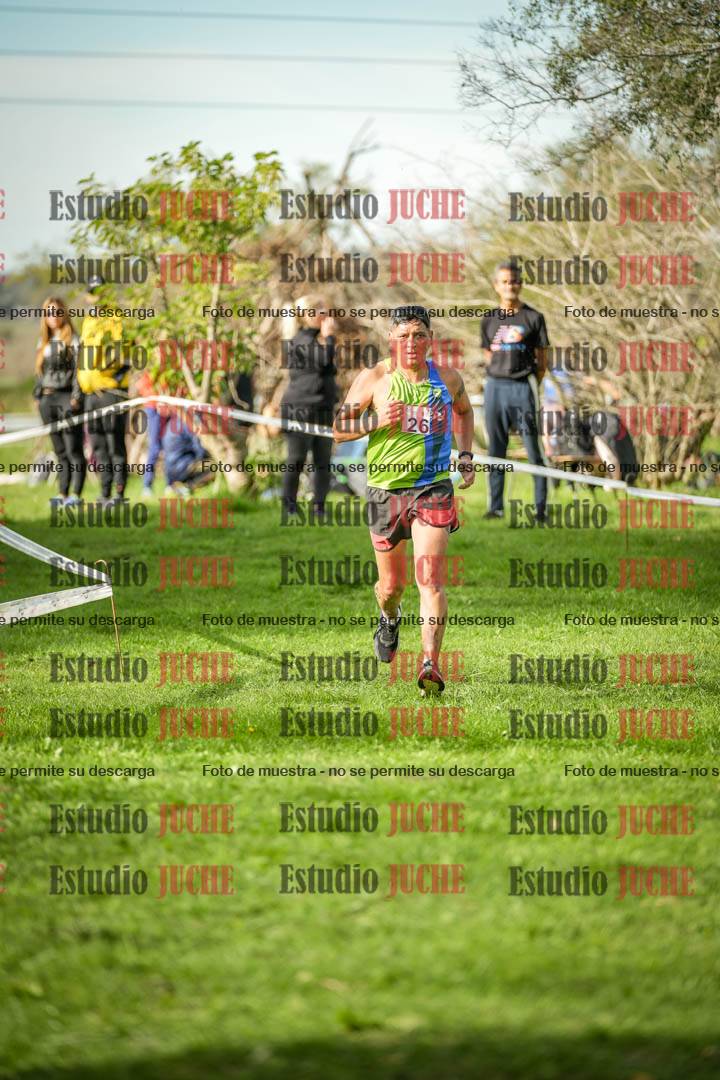 Fotos de la llegada del cross de 4000 m - varones
