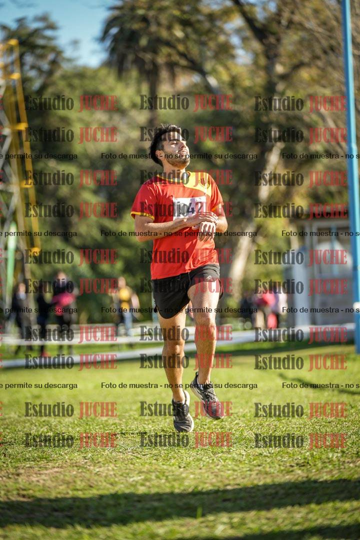 Fotos de la llegada del cross de 4000 m - varones