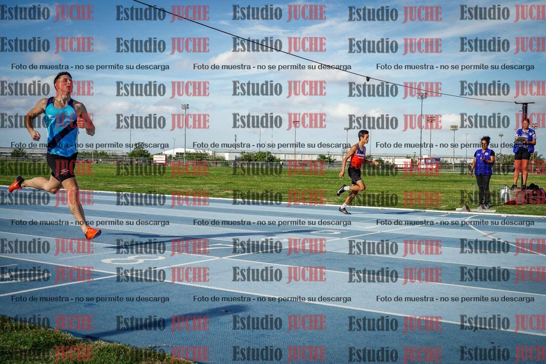 Fotos de los 400 m llanos de varones