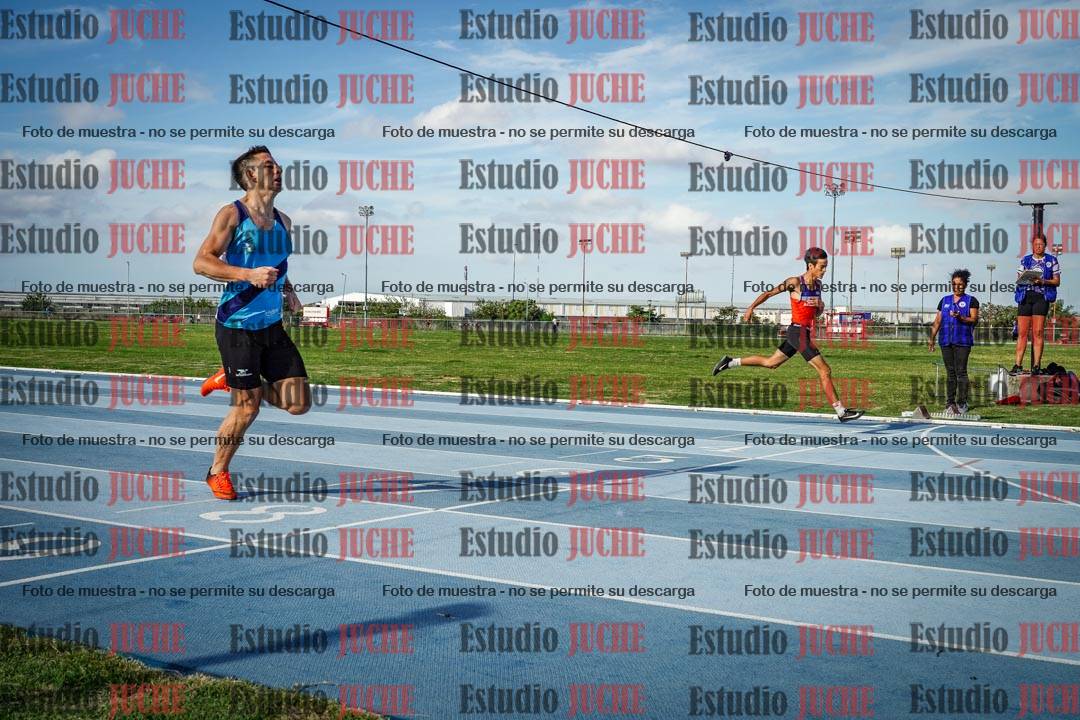 Fotos de los 400 m llanos de varones