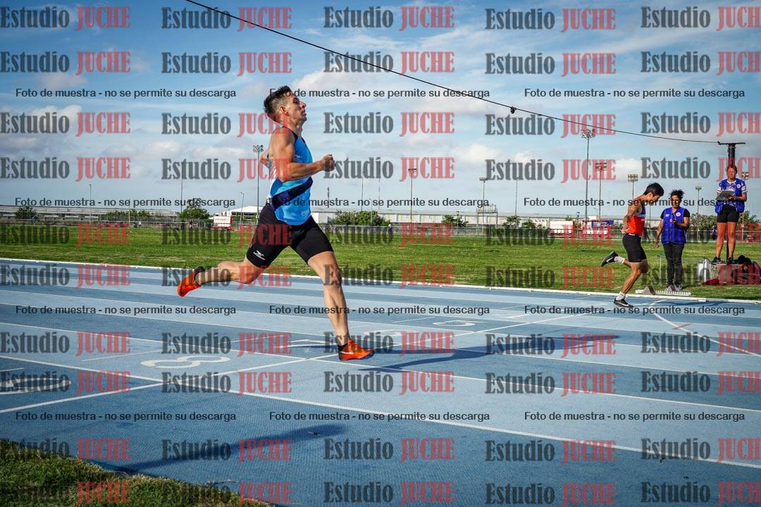 Fotos de los 400 m llanos de varones