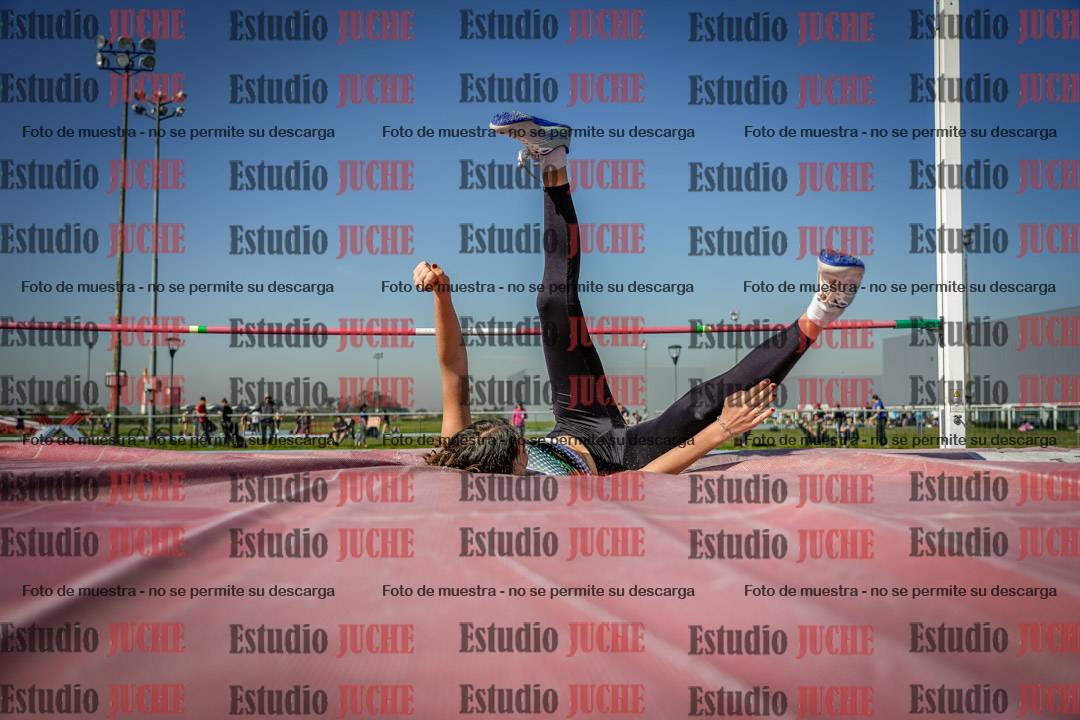 Fotos del salto en alto de mujeres - heptatlón 2