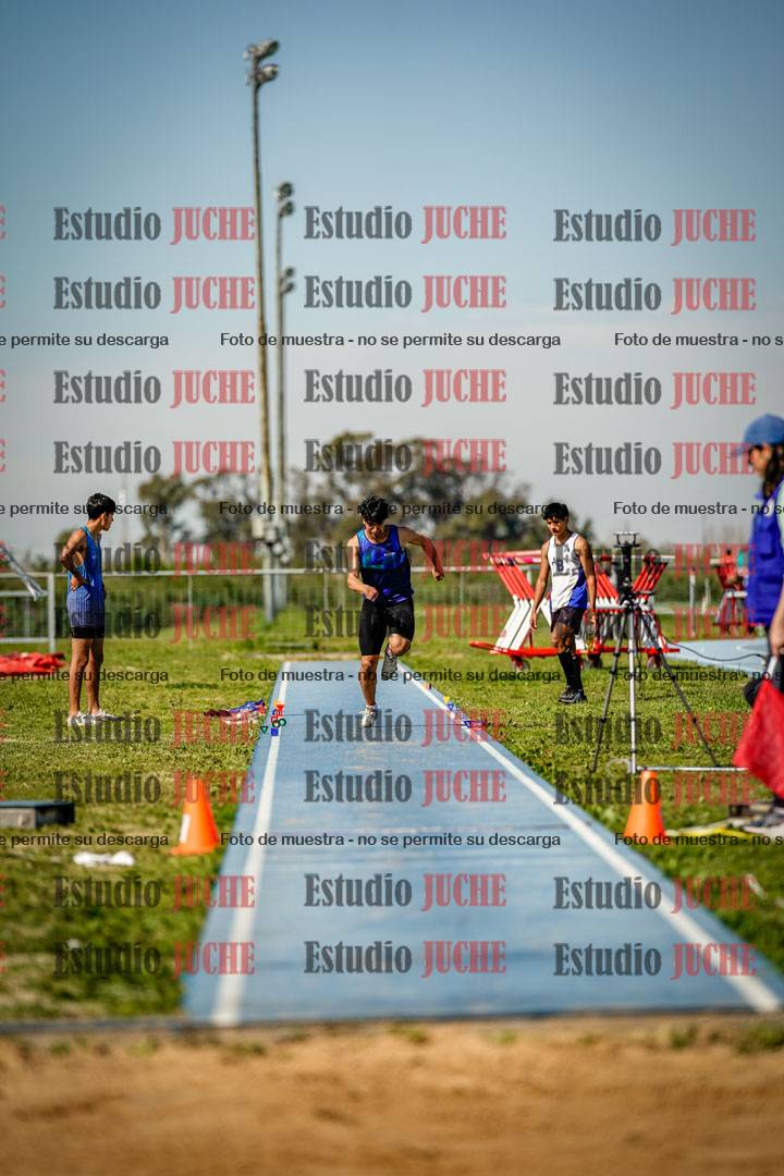 Fotos del salto triple de varones