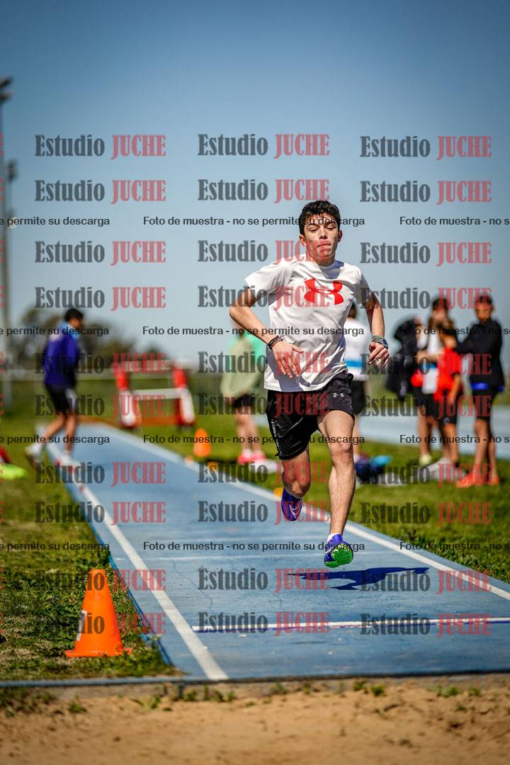 Fotos del salto en largo de varones - U15