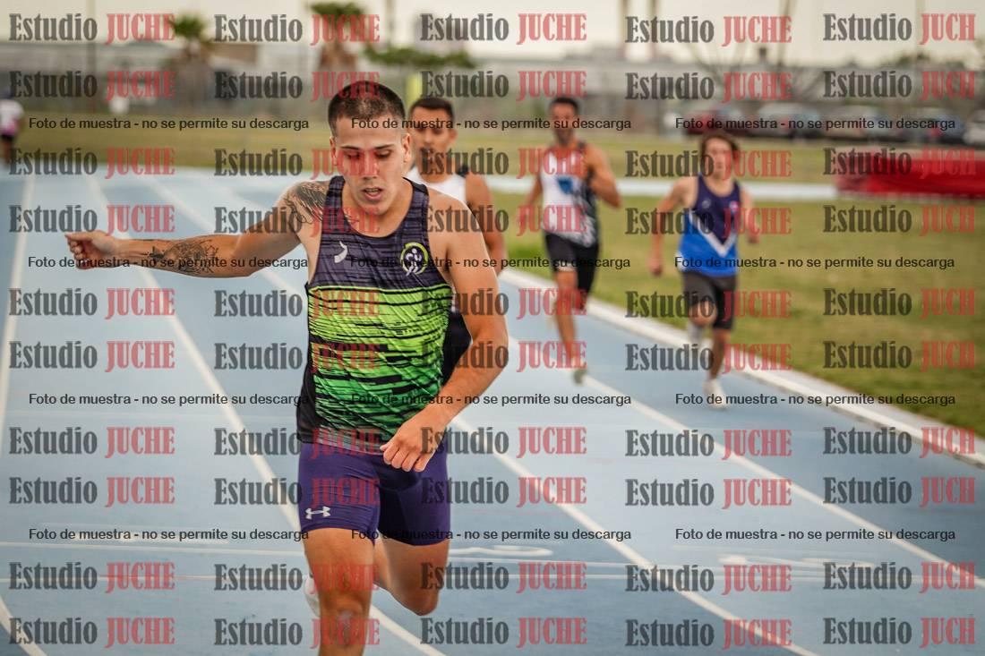Fotos de los 300 m llanos de varones