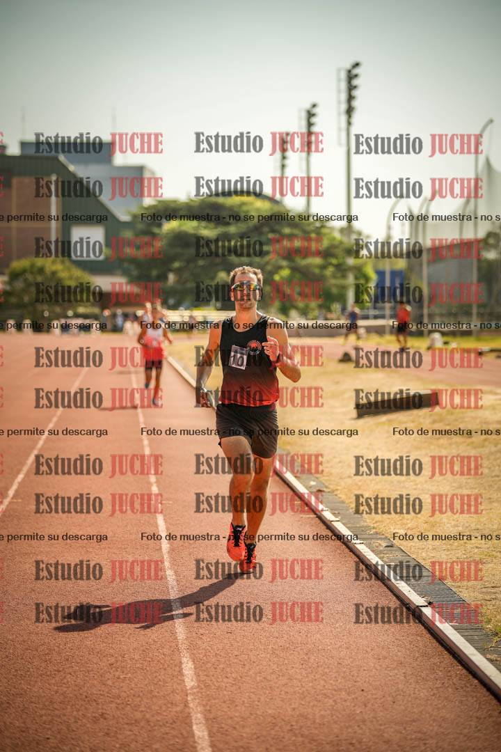 Fotos de los 3000 m llanos de varones
