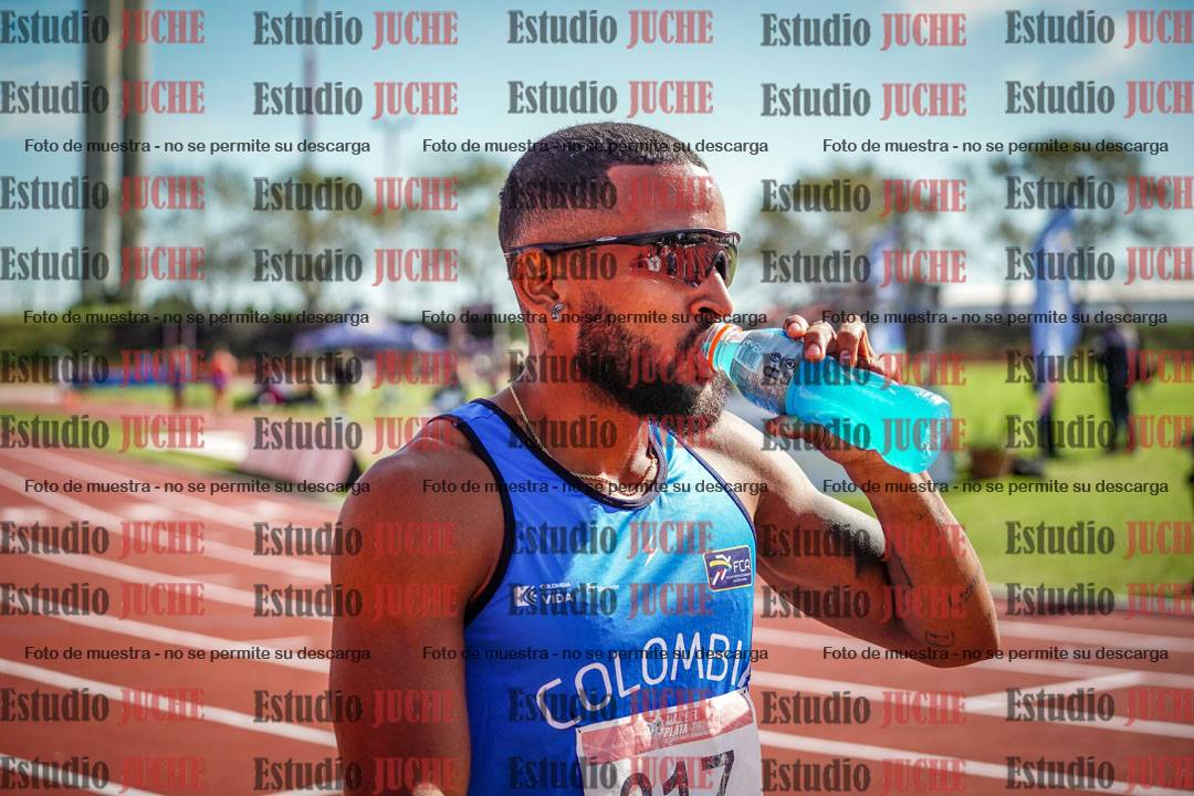 Fotos de algunos extras y podios del día 3