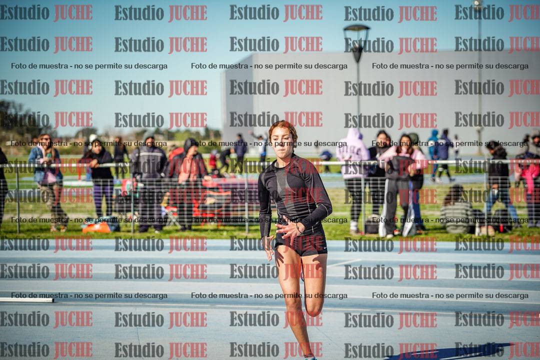 Fotos del salto en alto de mujeres