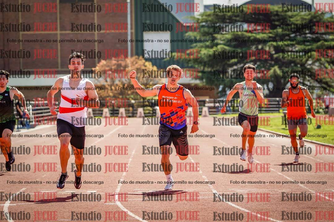 Fotos de los 200 m llanos de varones
