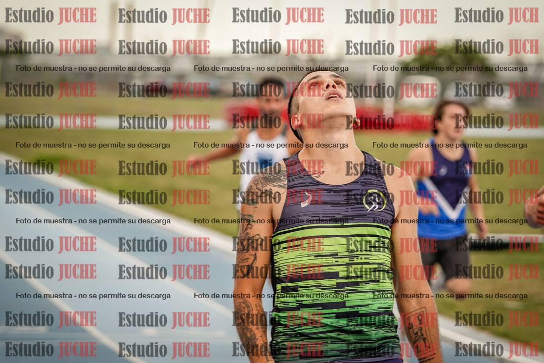 Fotos de los 300 m llanos de varones