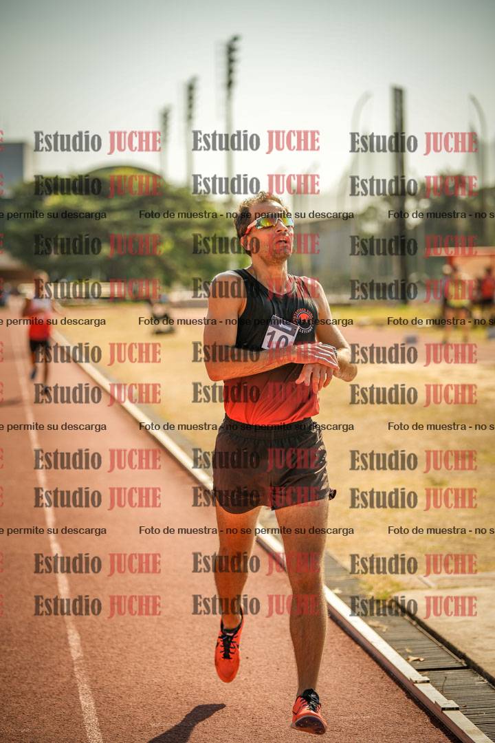 Fotos de los 3000 m llanos de varones