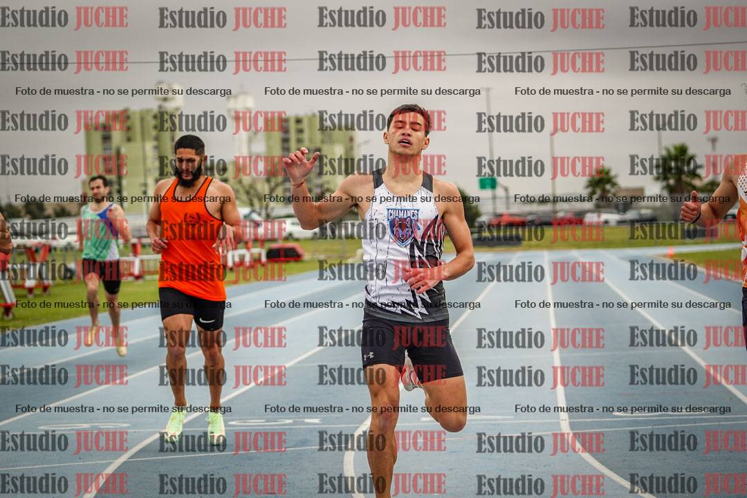 Fotos de los 400 m llanos de varones