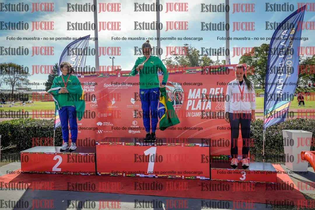 Fotos de algunos extras y podios del día 3