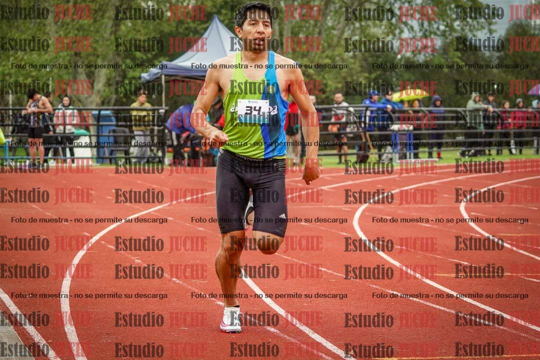 Fotos de los 800 m llanos de varones