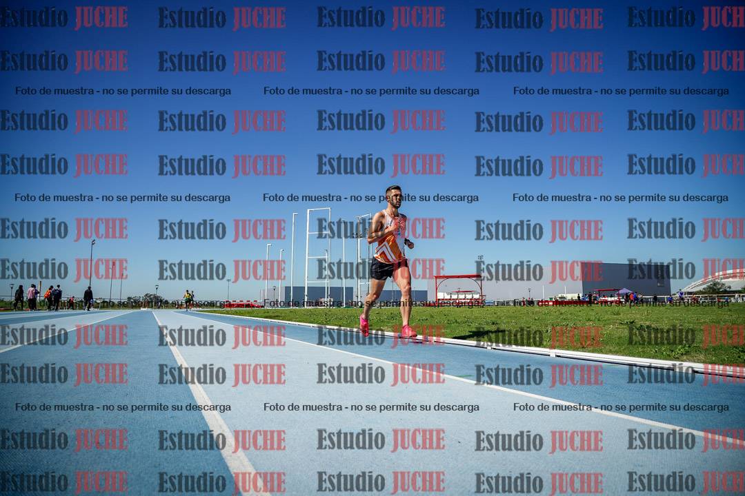 Fotos de los 5000 m de mujeres y varones - serie 2