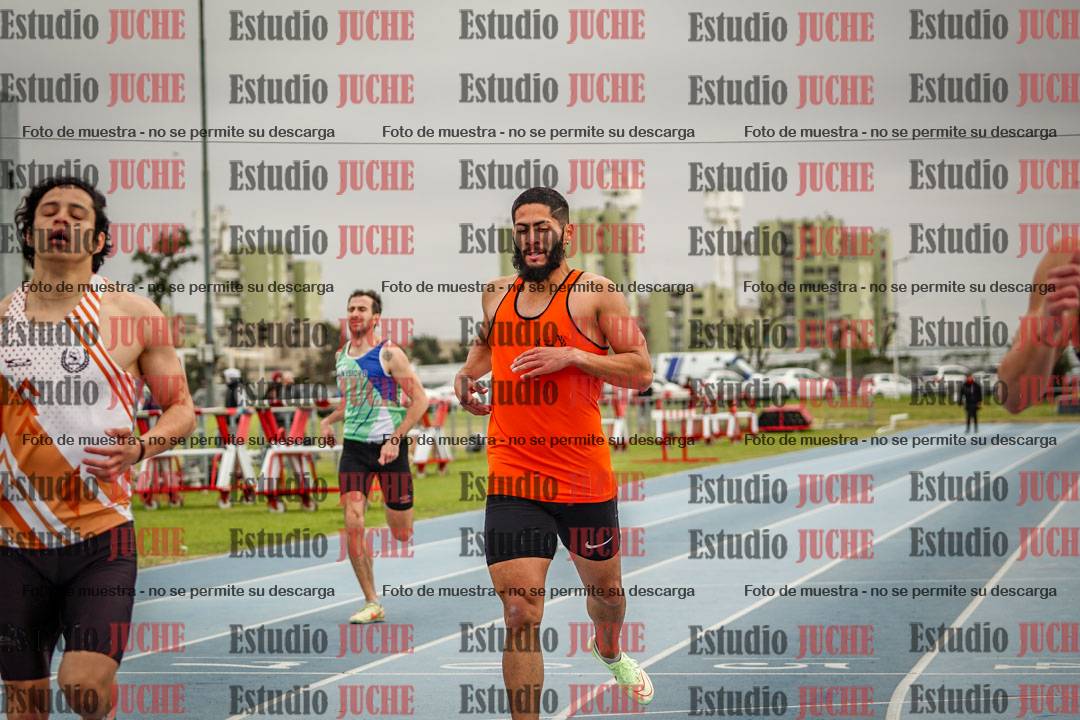 Fotos de los 400 m llanos de varones