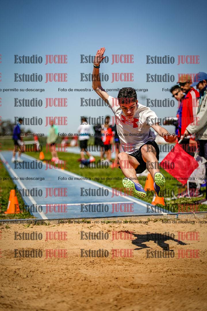 Fotos del salto en largo de varones - U15