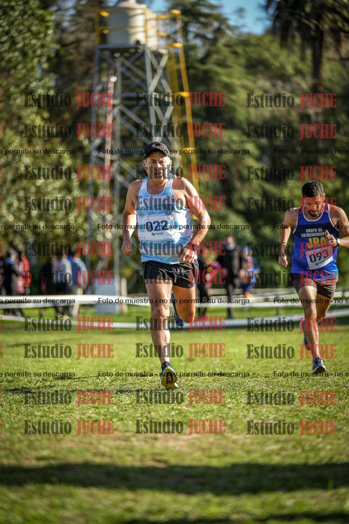 Fotos de la llegada del cross de 4000 m - varones