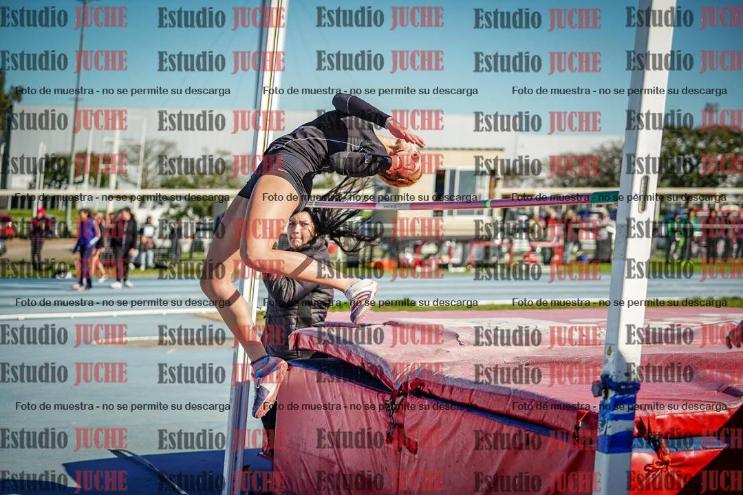 Fotos del salto en alto de mujeres