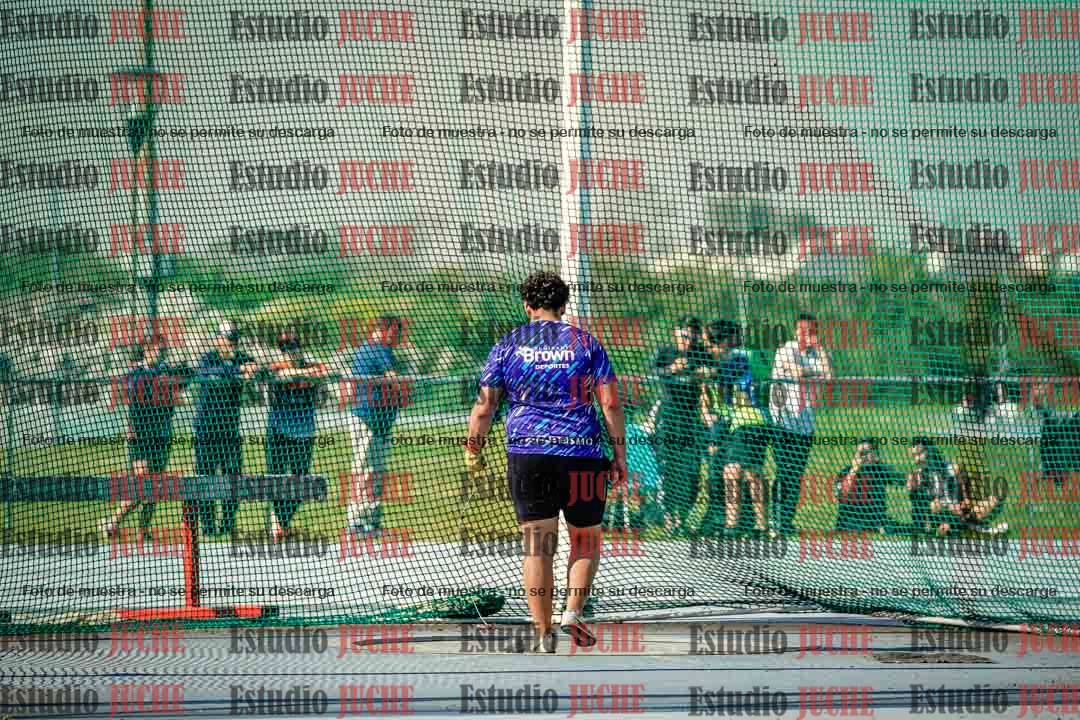 Fotos del lanzamiento de martillo de varones