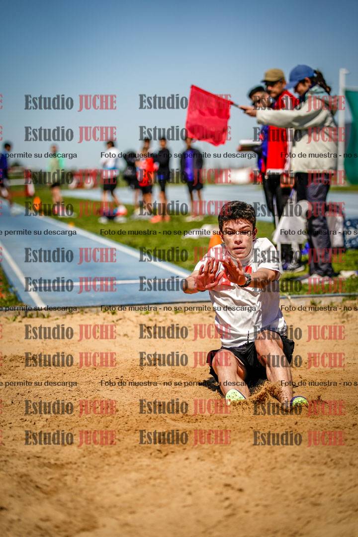 Fotos del salto en largo de varones - U15