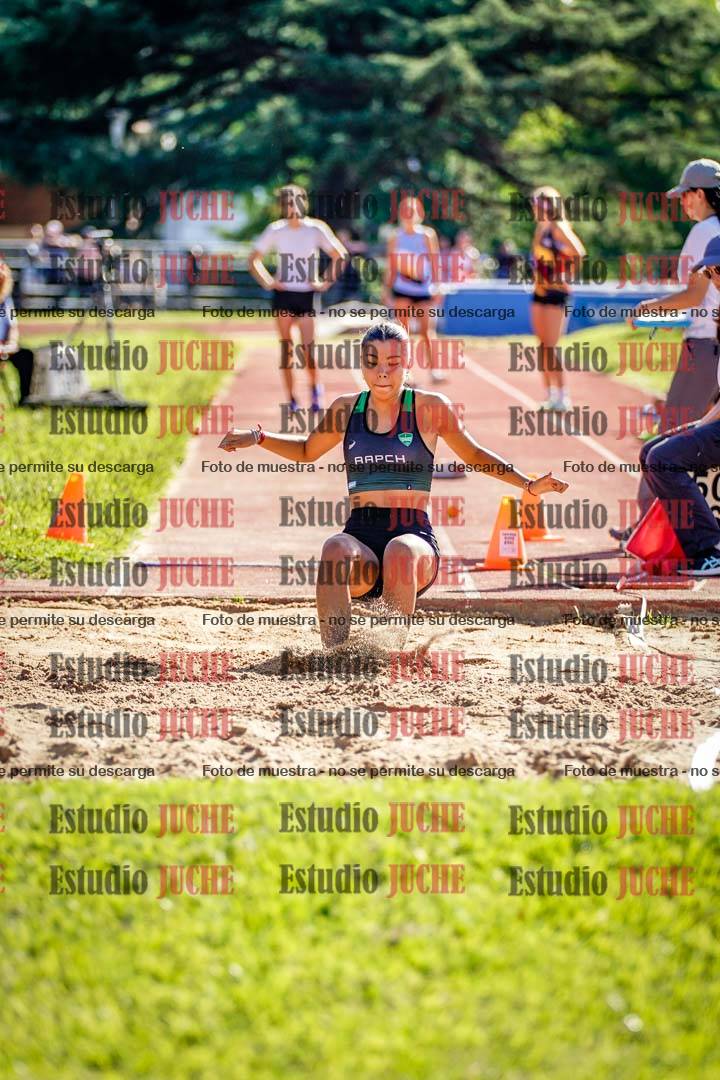 Fotos del salto en largo de mujeres
