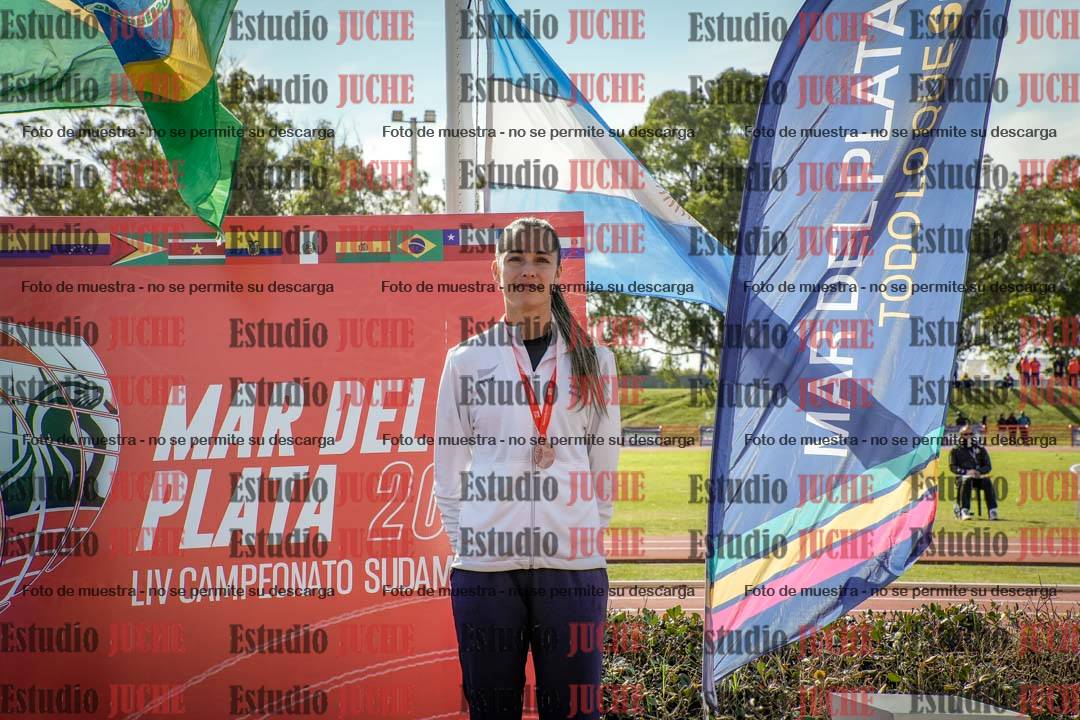 Fotos de algunos extras y podios del día 3