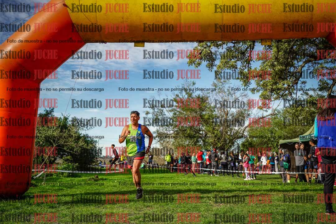 Fotos de la llegada del cross de 4000 m - varones
