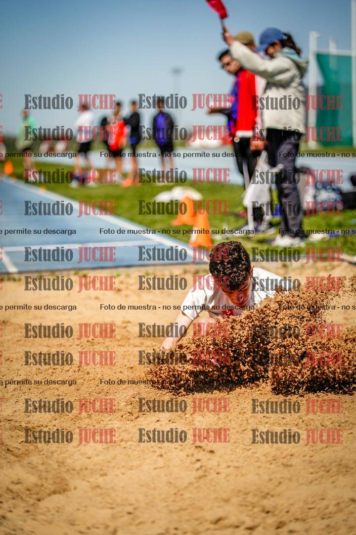 Fotos del salto en largo de varones - U15