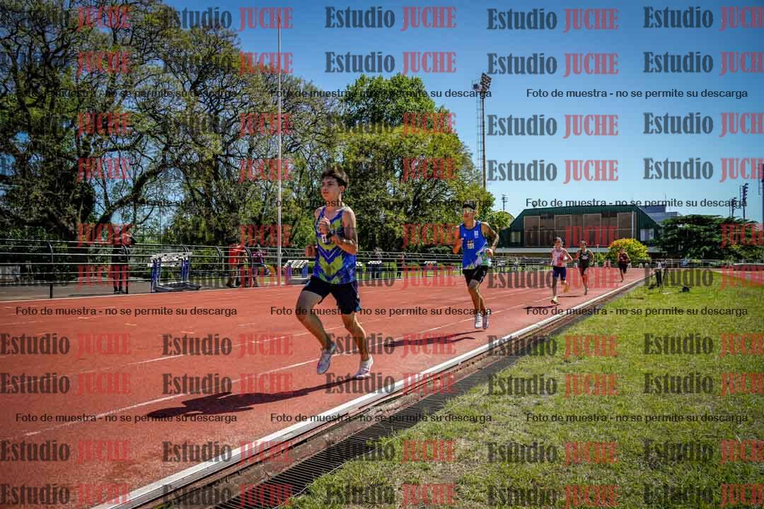 Fotos de los 2400 m llanos de varones