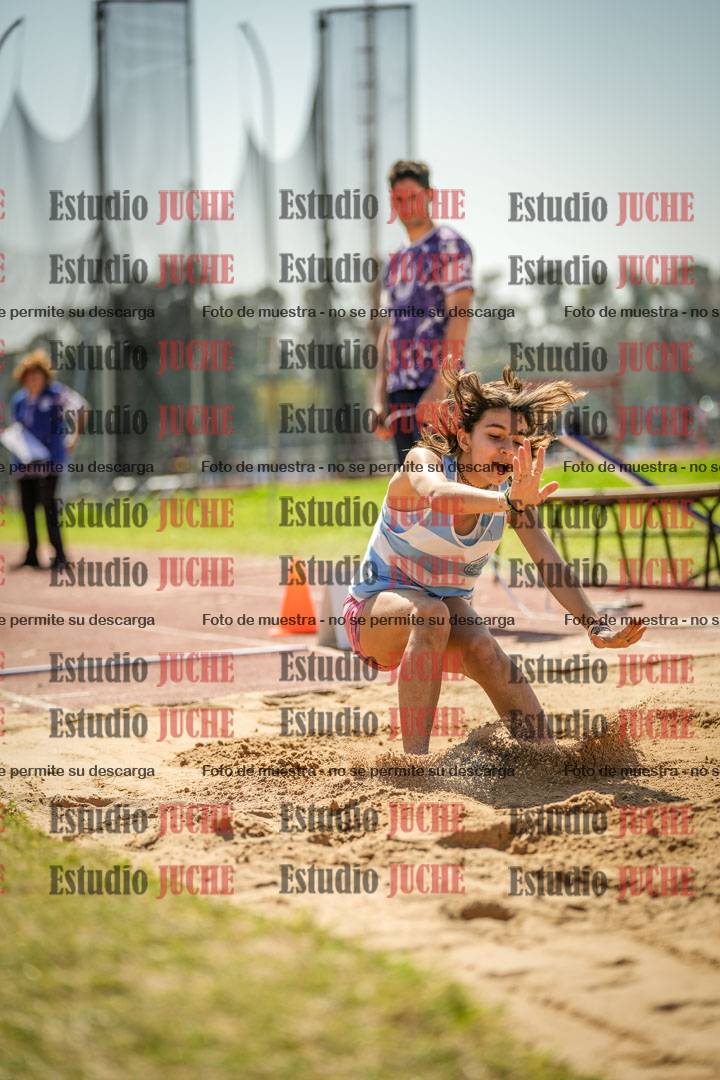 Fotos del salto en largo de mujeres - ambas categorías