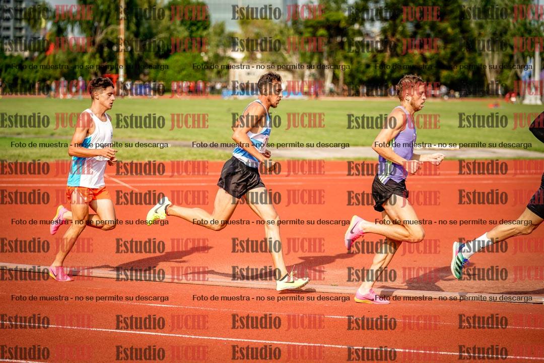 Fotos de los 3000 m llanos de varones