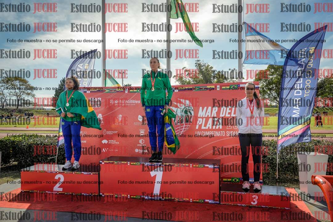 Fotos de algunos extras y podios del día 3
