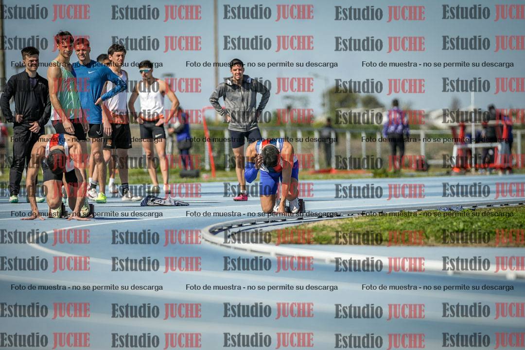 Fotos de los 200 m llanos de varones