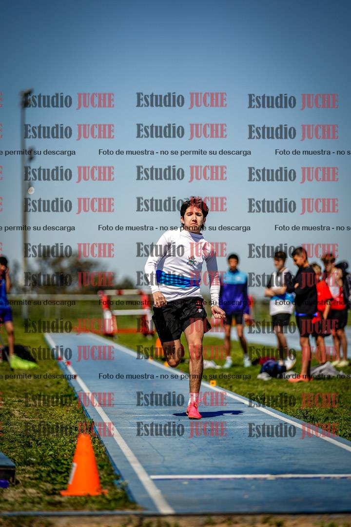 Fotos del salto en largo de varones - U15