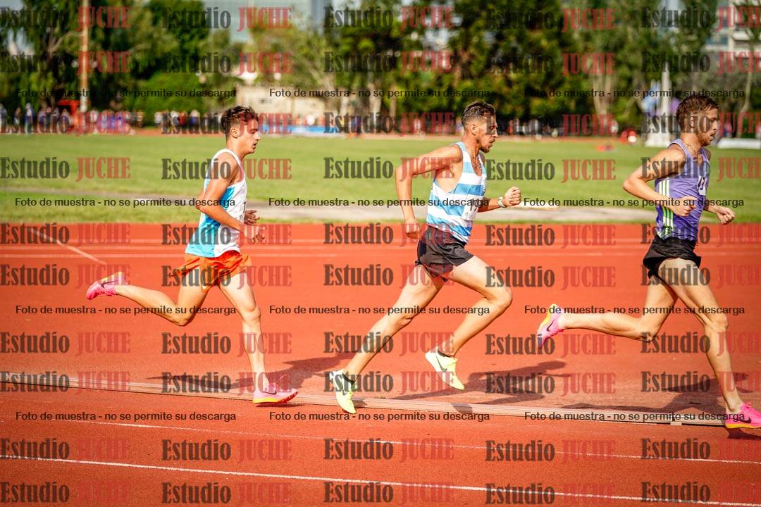 Fotos de los 3000 m llanos de varones