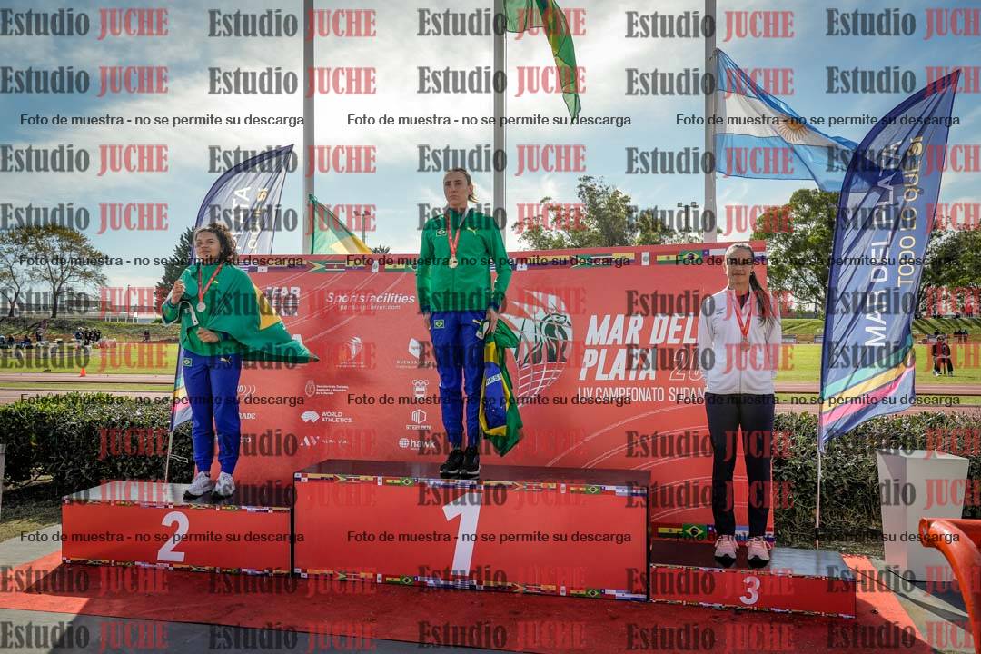 Fotos de algunos extras y podios del día 3