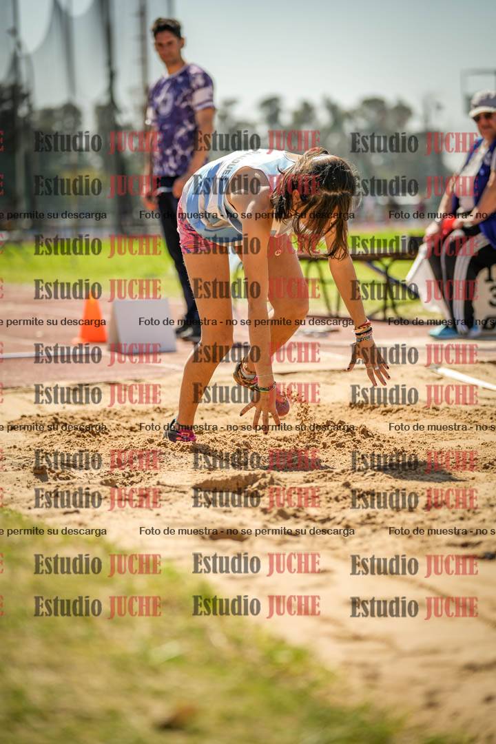 Fotos del salto en largo de mujeres - ambas categorías