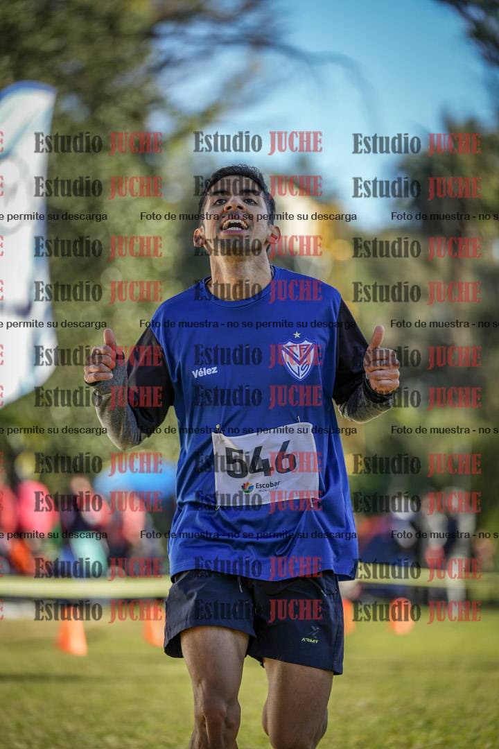 Fotos de la llegada del cross de 4000 m - varones