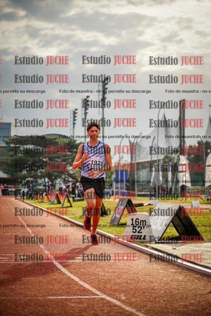 Fotos de los 3000 m con obstáculos de varones