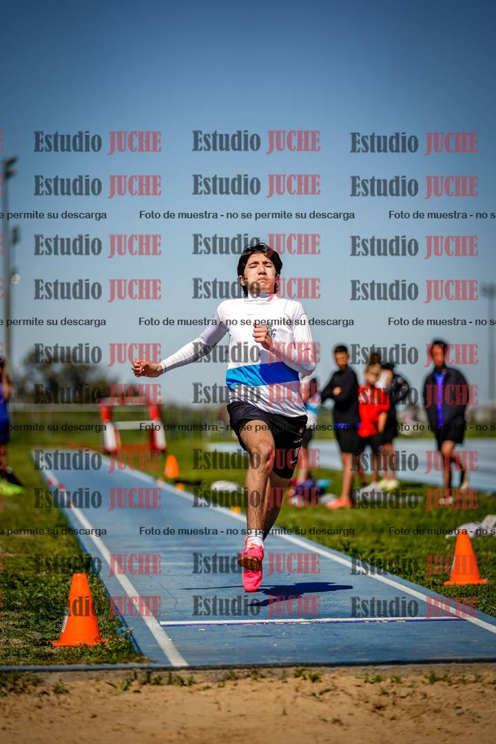 Fotos del salto en largo de varones - U15